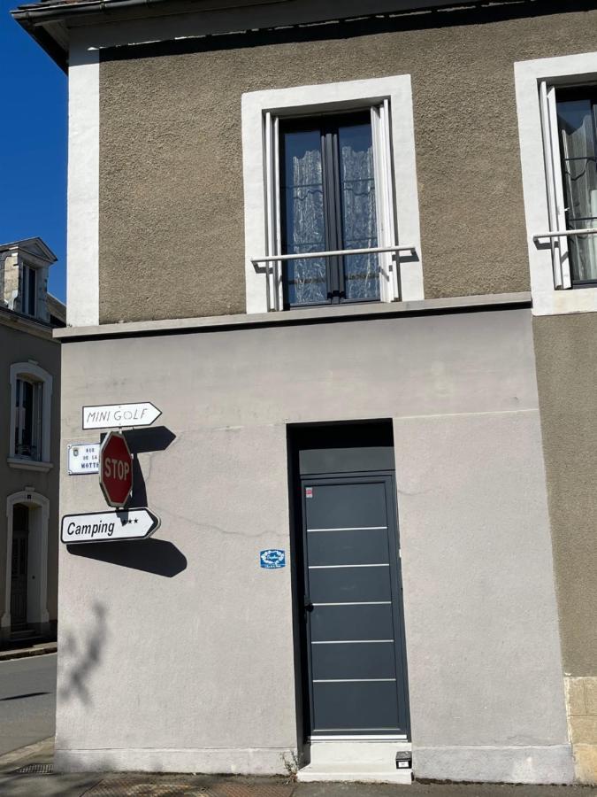 Duplex Apartment Beaumont-sur-Sarthe ภายนอก รูปภาพ